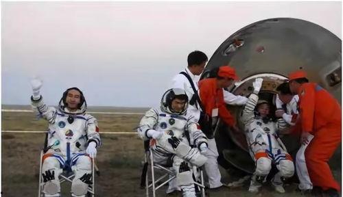 宇航员失重视频,宇航员在宇宙中的奇幻之旅